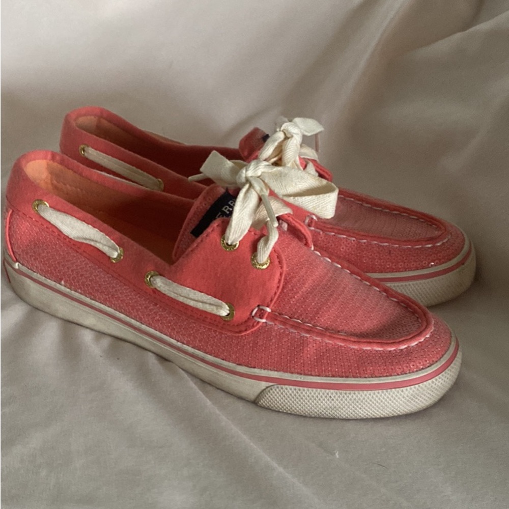 Cute pink shoes for boat and beach!
